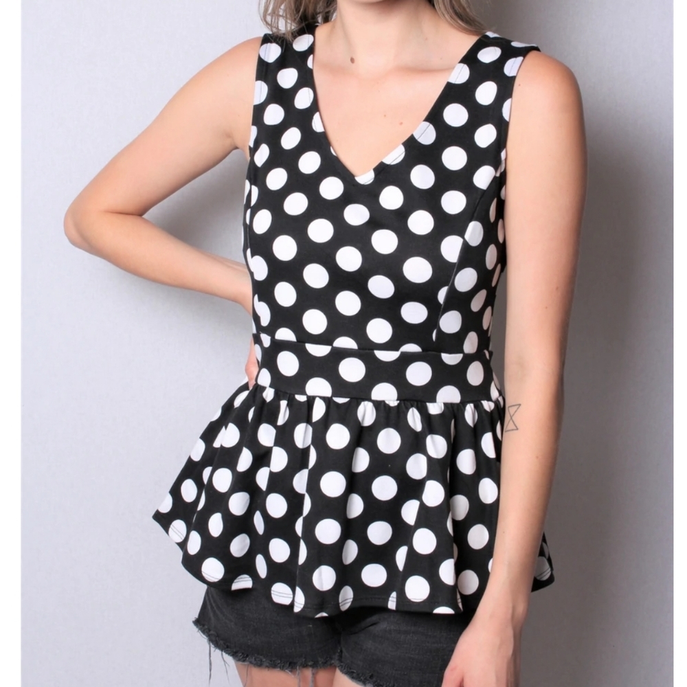 🖤🤍Polka Dot Peplum Top